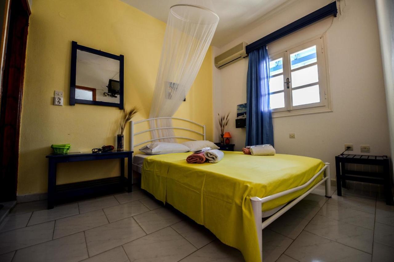 Villa Kostas Perissa  Buitenkant foto